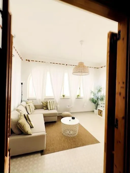 Casa Vacanza Fronte Mare Con Giardino Privato - Canneto - Lipari Italia