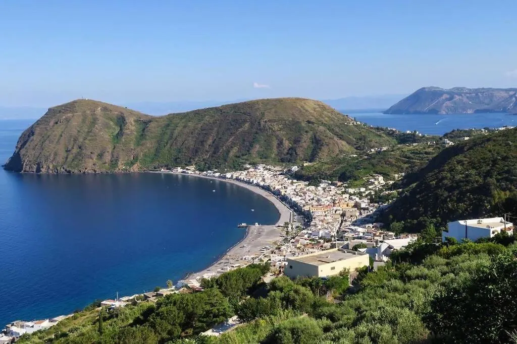 Casa Vacanza Fronte Mare Con Giardino Privato - Canneto - Lipari Italia