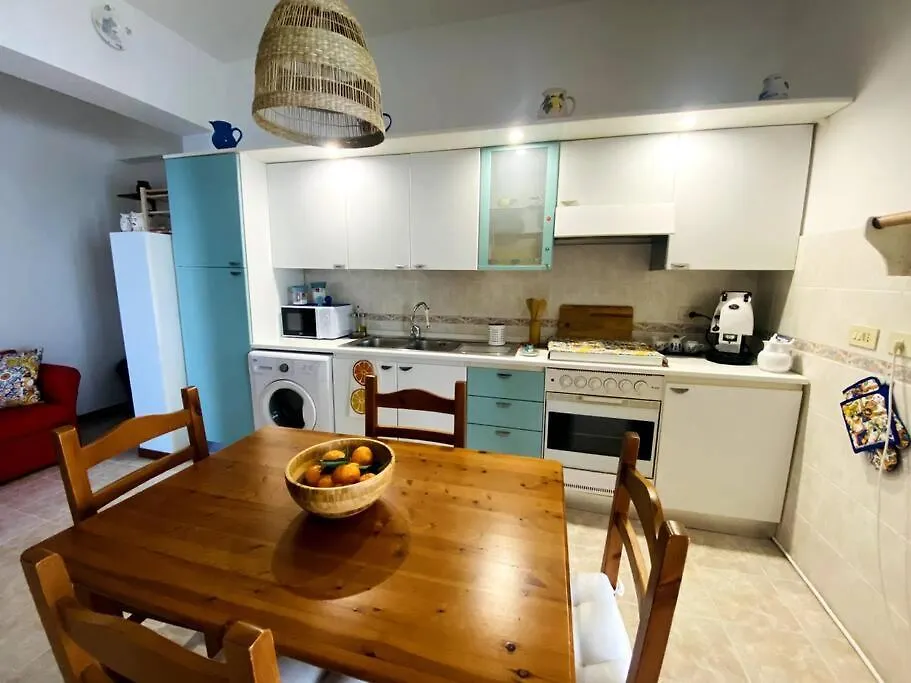 Casa Vacanza Fronte Mare Con Giardino Privato - Canneto - Lipari Italia
